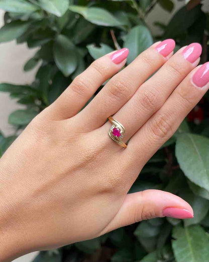 Bague Tourbillon Rubis &amp; Diamants &quot;Lily-Rose&quot;