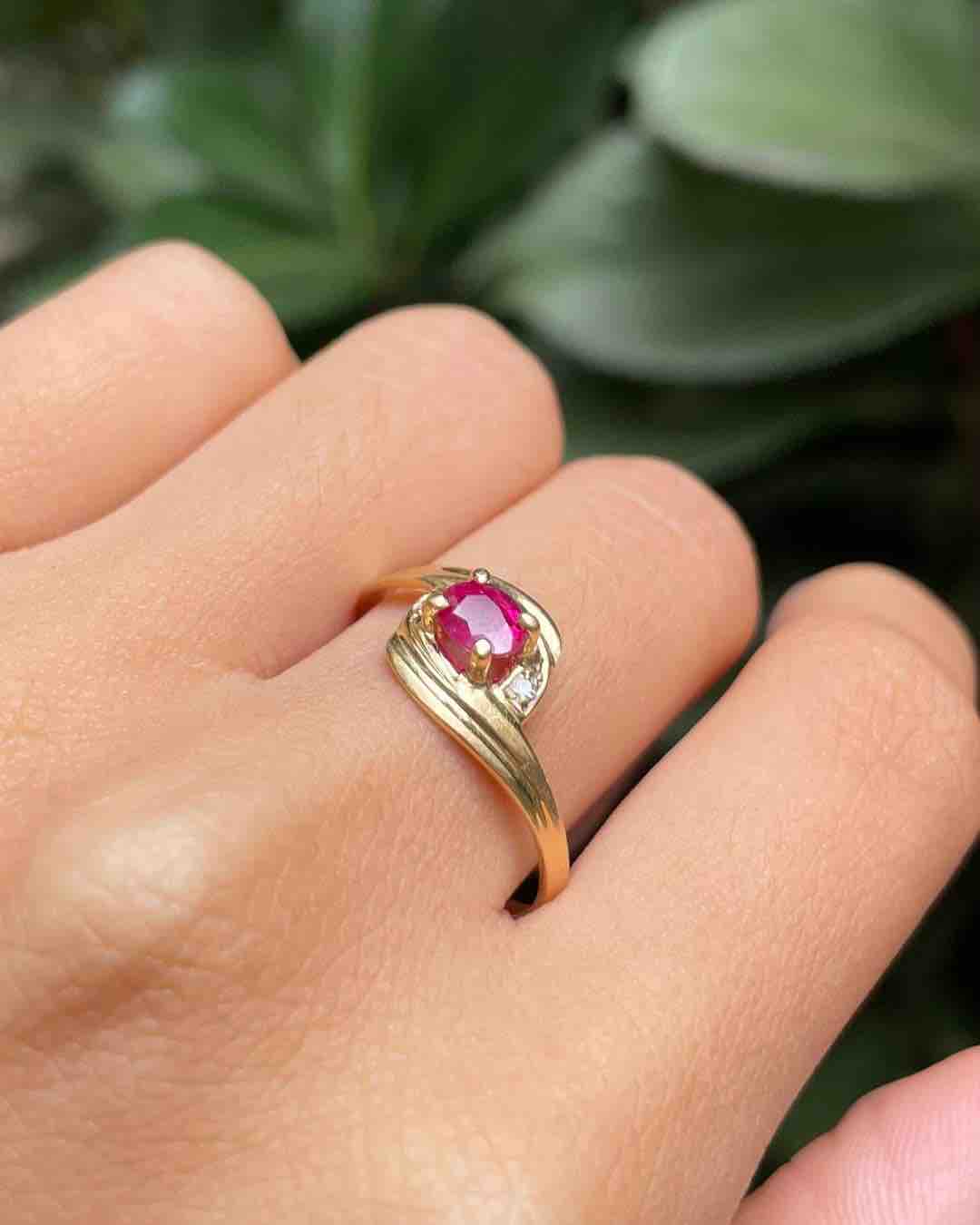 Bague Tourbillon Rubis &amp; Diamants &quot;Lily-Rose&quot;