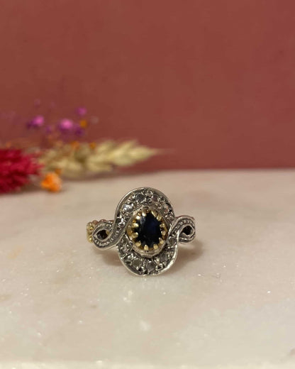 Bague Tourbillon Saphir et Diamants &quot;Eryn&quot; - Elliade Paris