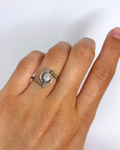 Bague Tourbillon Style Art Nouveau Diamants 0.41 carat "Jane" - Elliade Paris