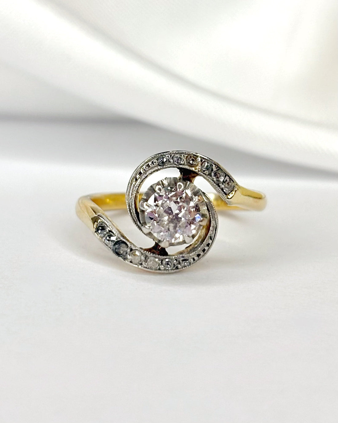 Bague Tourbillon Style Art Nouveau Diamants "Anaëlle" - Elliade Paris