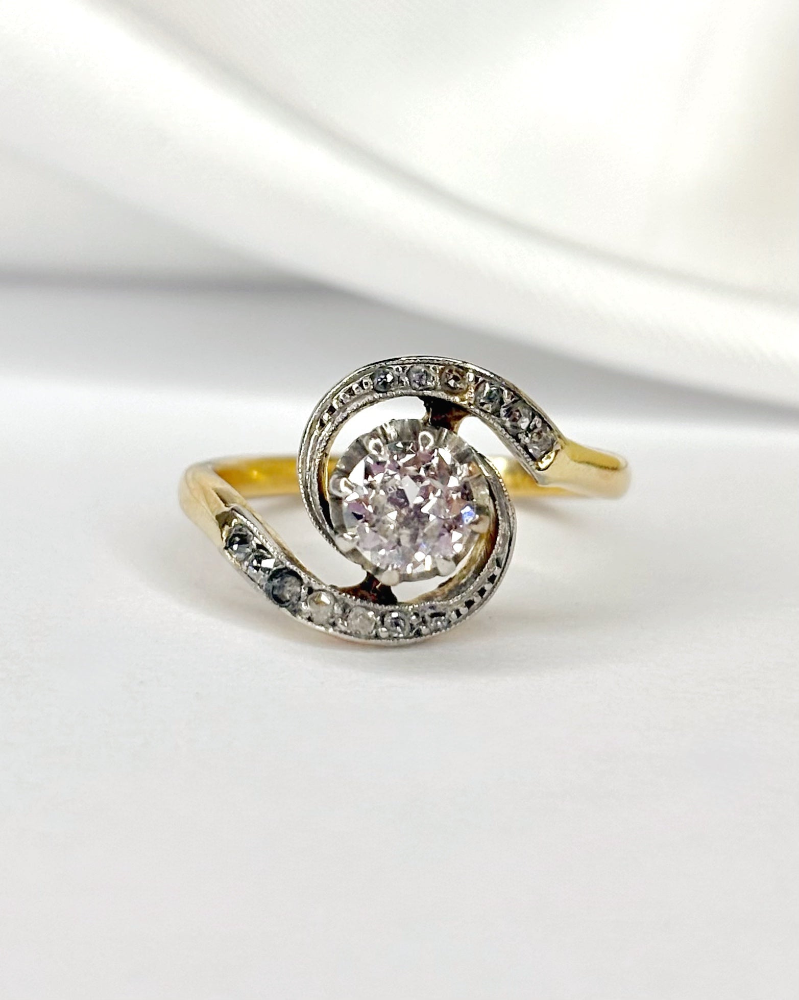 Bague Tourbillon Style Art Nouveau Diamants "Anaëlle" - Elliade Paris