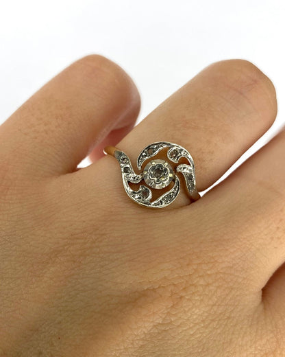 Bague Tourbillon Style Art Nouveau Diamants "Lola" - Elliade Paris