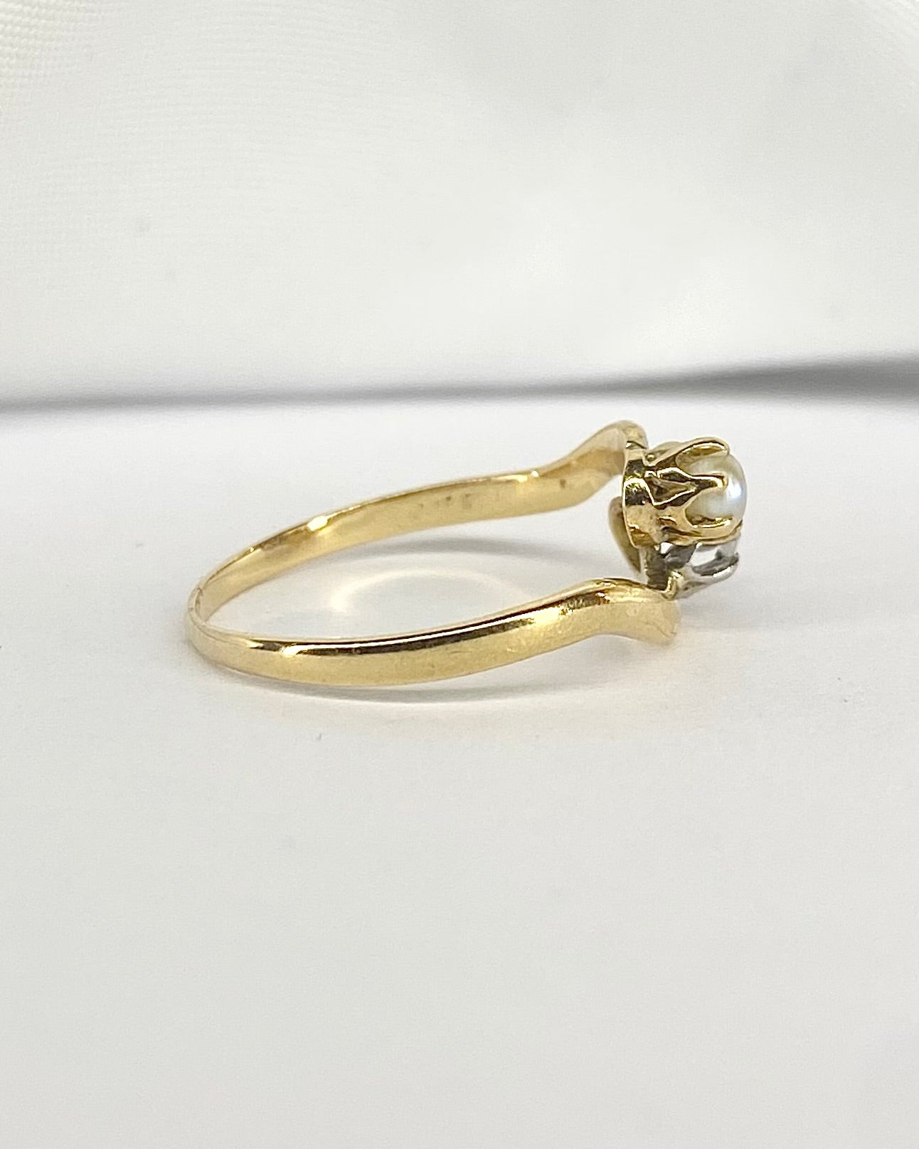 Bague Tourbillon Toi &amp; Moi Art Nouveau Diamant &amp; Perle "Cynthia" - Elliade Paris