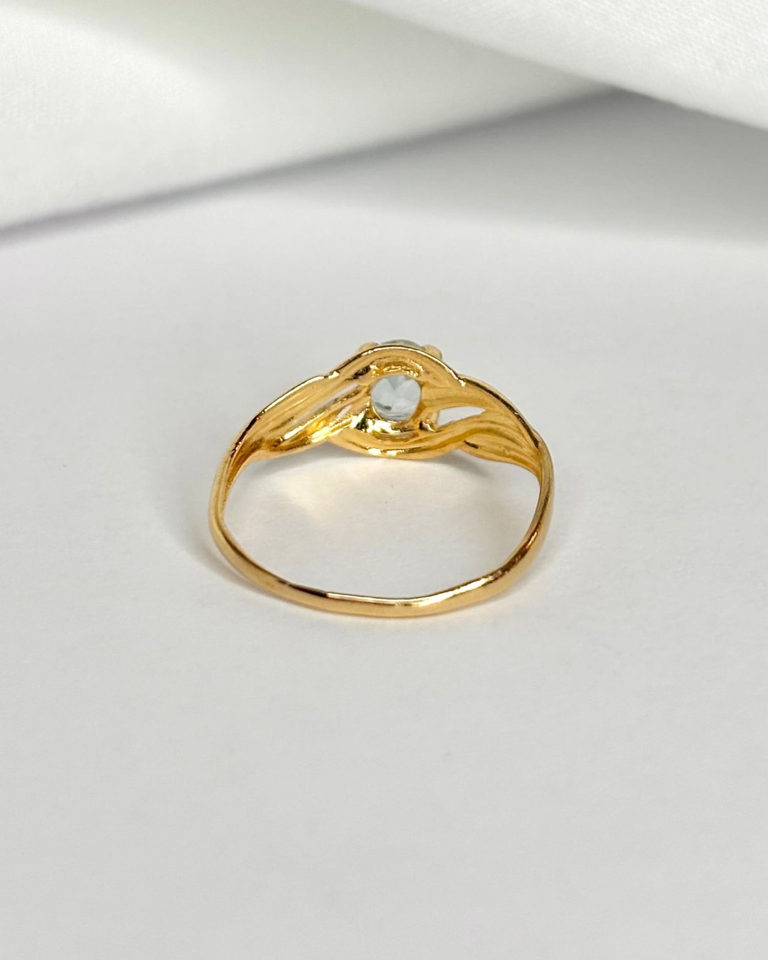 Bague Tourbillon Topaze 0.50 carat “Aynah” - Elliade Paris