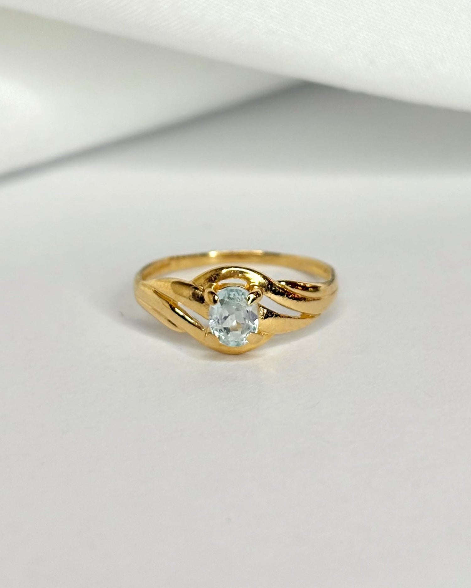 Bague Tourbillon Topaze 0.50 carat “Aynah” - Elliade Paris