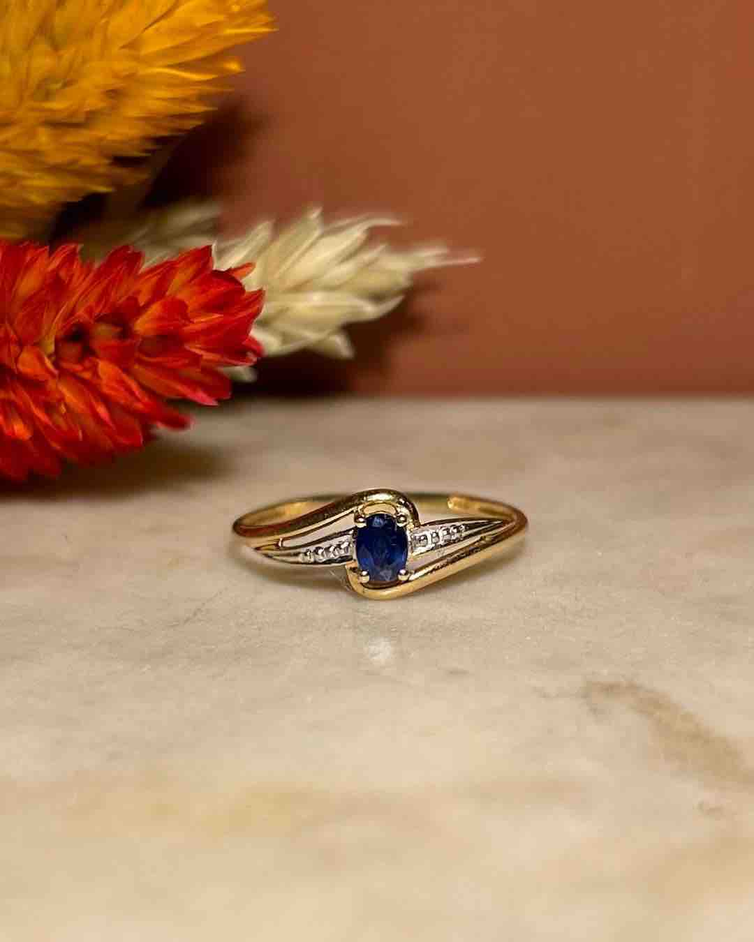 Bague Tourbillon vintage Saphir ”Juliana” - Elliade Paris