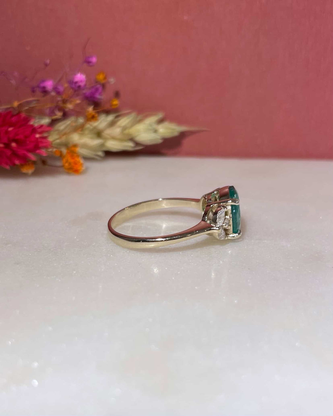 Bague Trilogie Emeraude 1.20 carat &amp; Diamants &quot;Kaia&quot;