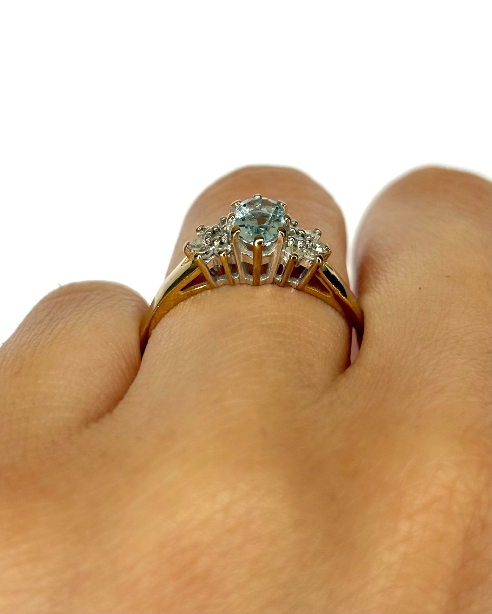 Bague Trilogie Aigue - Marine 0.45 carat &amp; Diamants 0.24 carat "Marine" - Elliade Paris