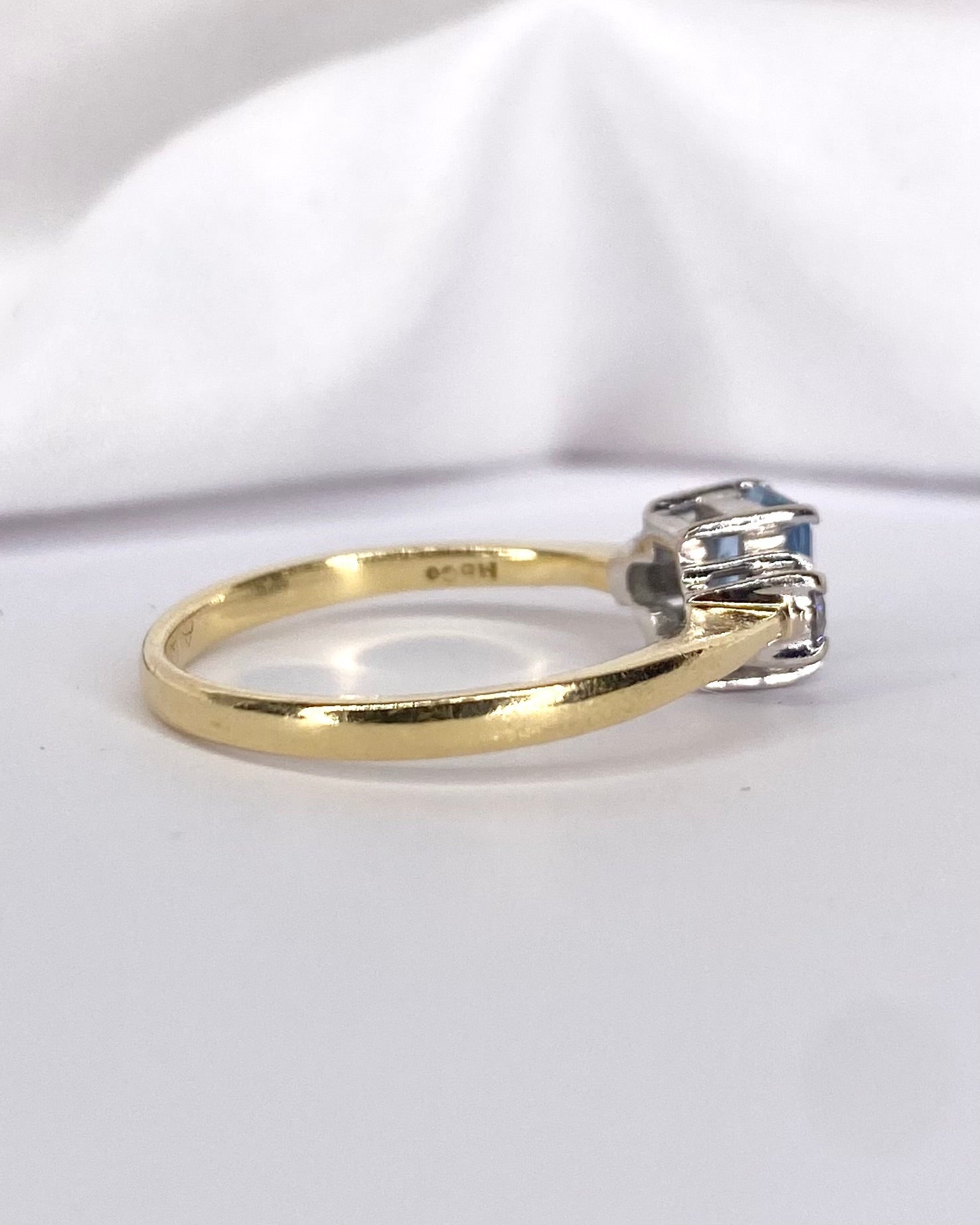 Bague Trilogie Aigue - Marine 0.75 carat &amp; Diamants "Julietta" - Elliade Paris