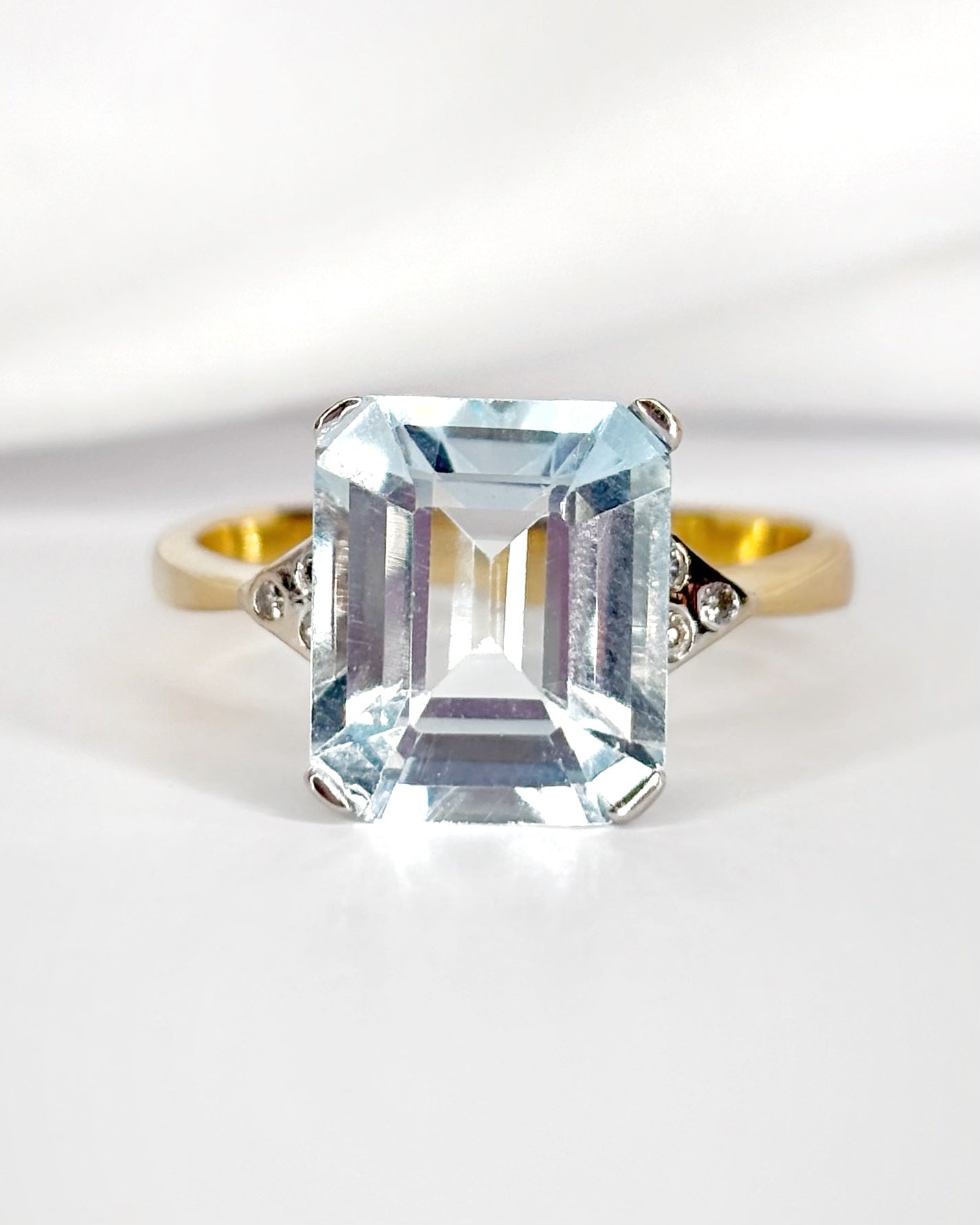 Bague Trilogie Aigue - Marine 5 carats &amp; 6 Diamants "Solange" - Elliade Paris