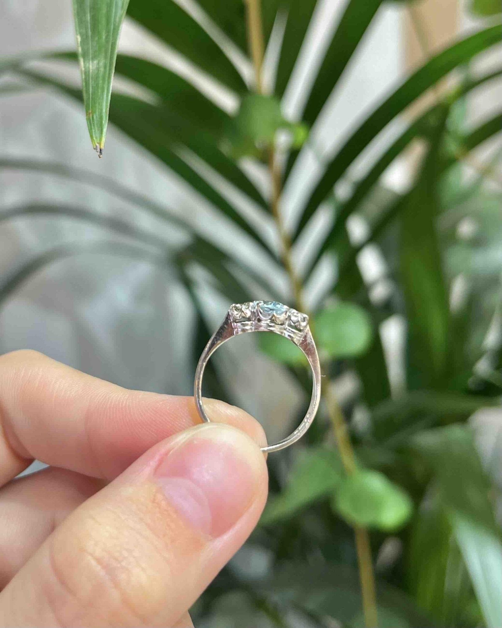 Bague Trilogie Aigue - Marine &amp; Diamants "Hanaë" - Elliade Paris