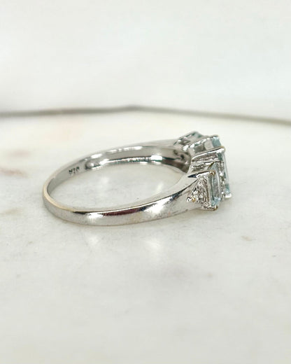Bague Trilogie Aigues - Marines 1.40 carat &amp; Diamants &quot;Axelle&quot; - Elliade Paris