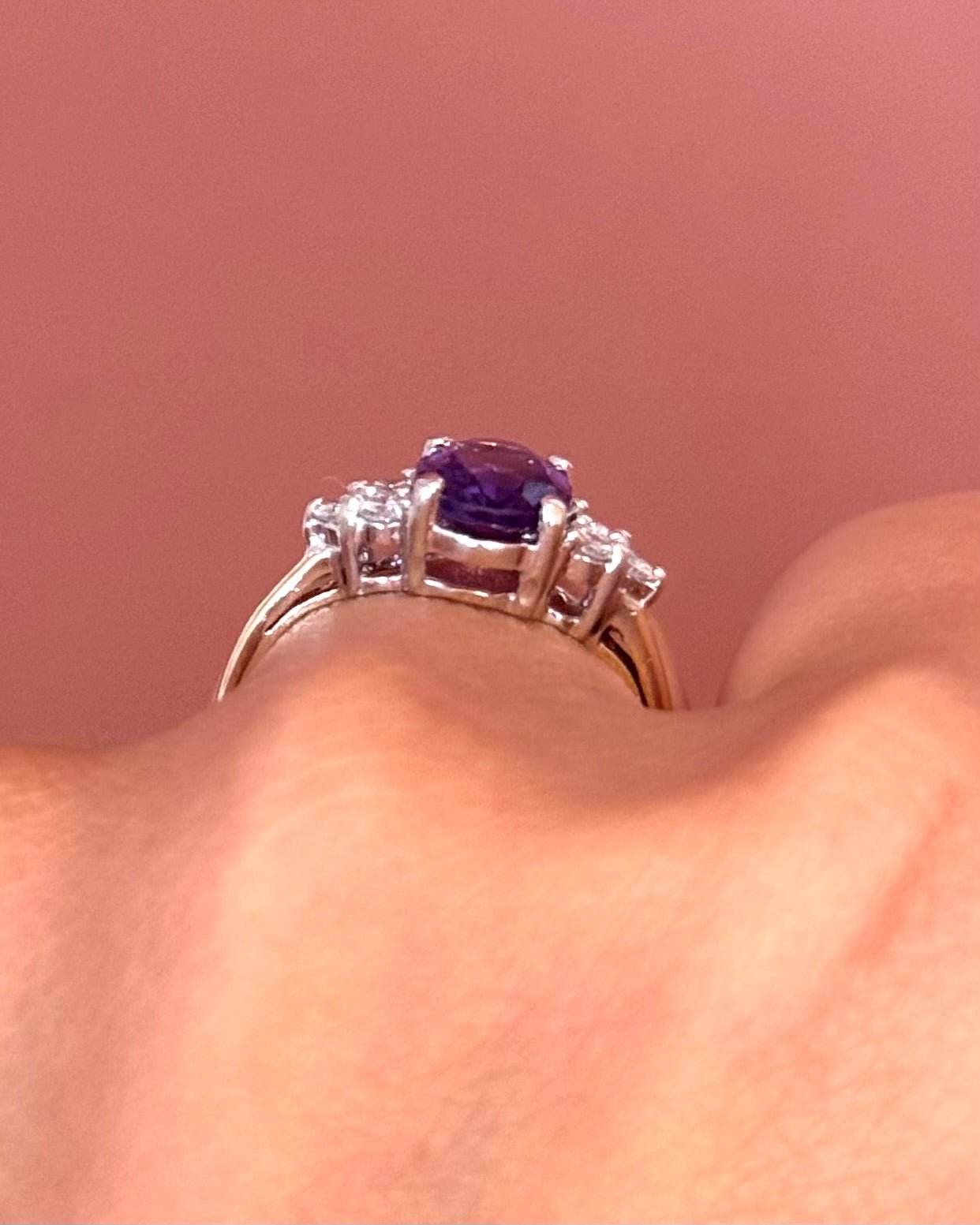 Bague Trilogie Améthyste 0.98 carat &amp; Diamants 0.24 carat "Aster" - Elliade Paris