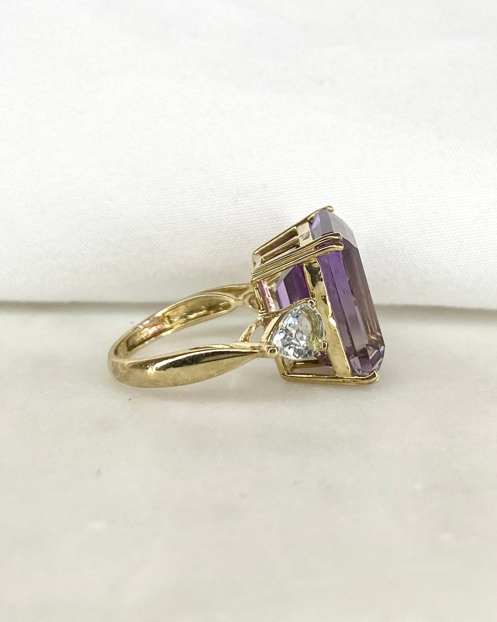Bague Trilogie Améthyste 14.3 carats &amp; Aigue - Marine 0.62 carat "Lucia" - Elliade Paris