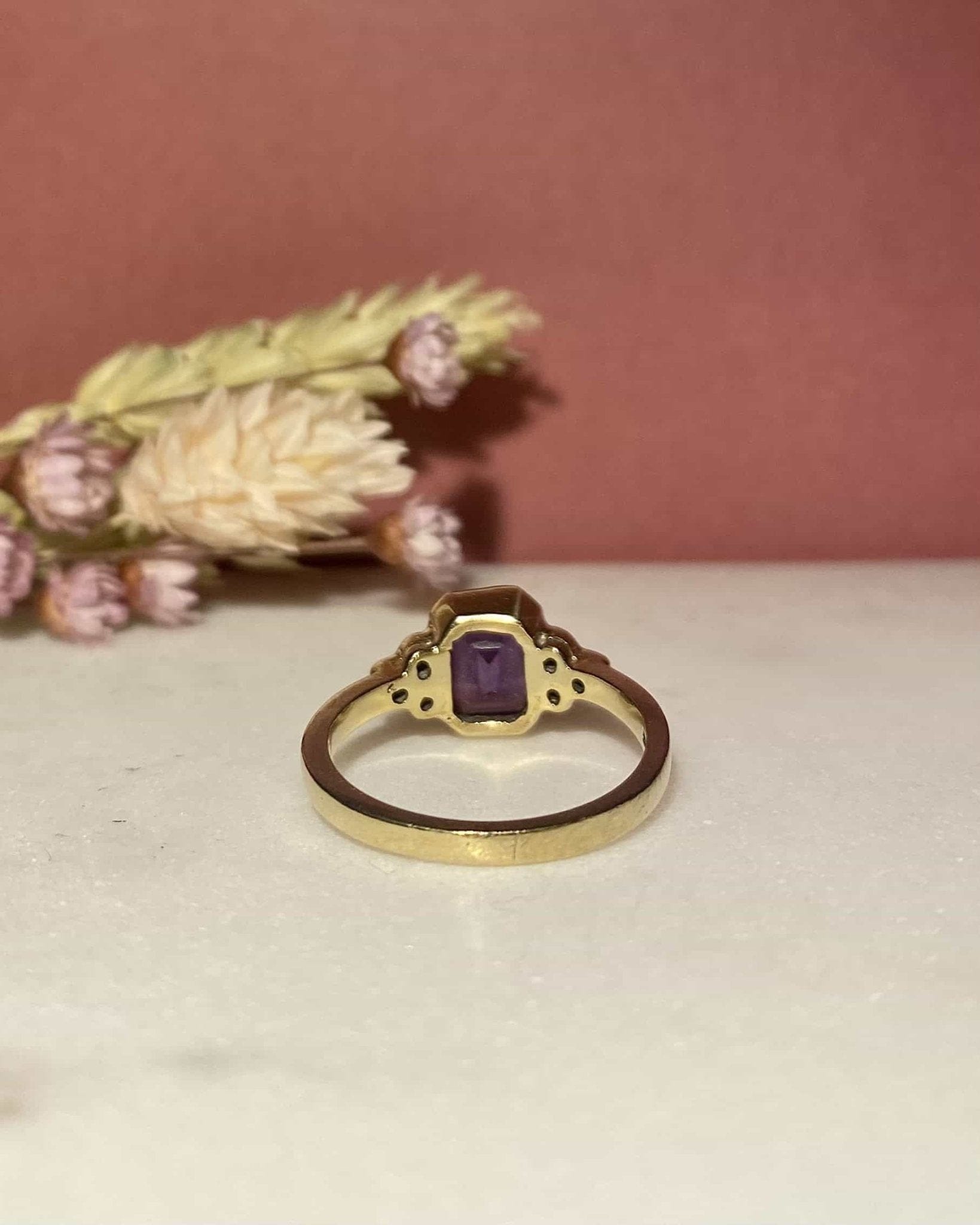 Bague Trilogie Améthyste 1.50 Carat &amp; Diamants "Gabrielle" - Elliade Paris