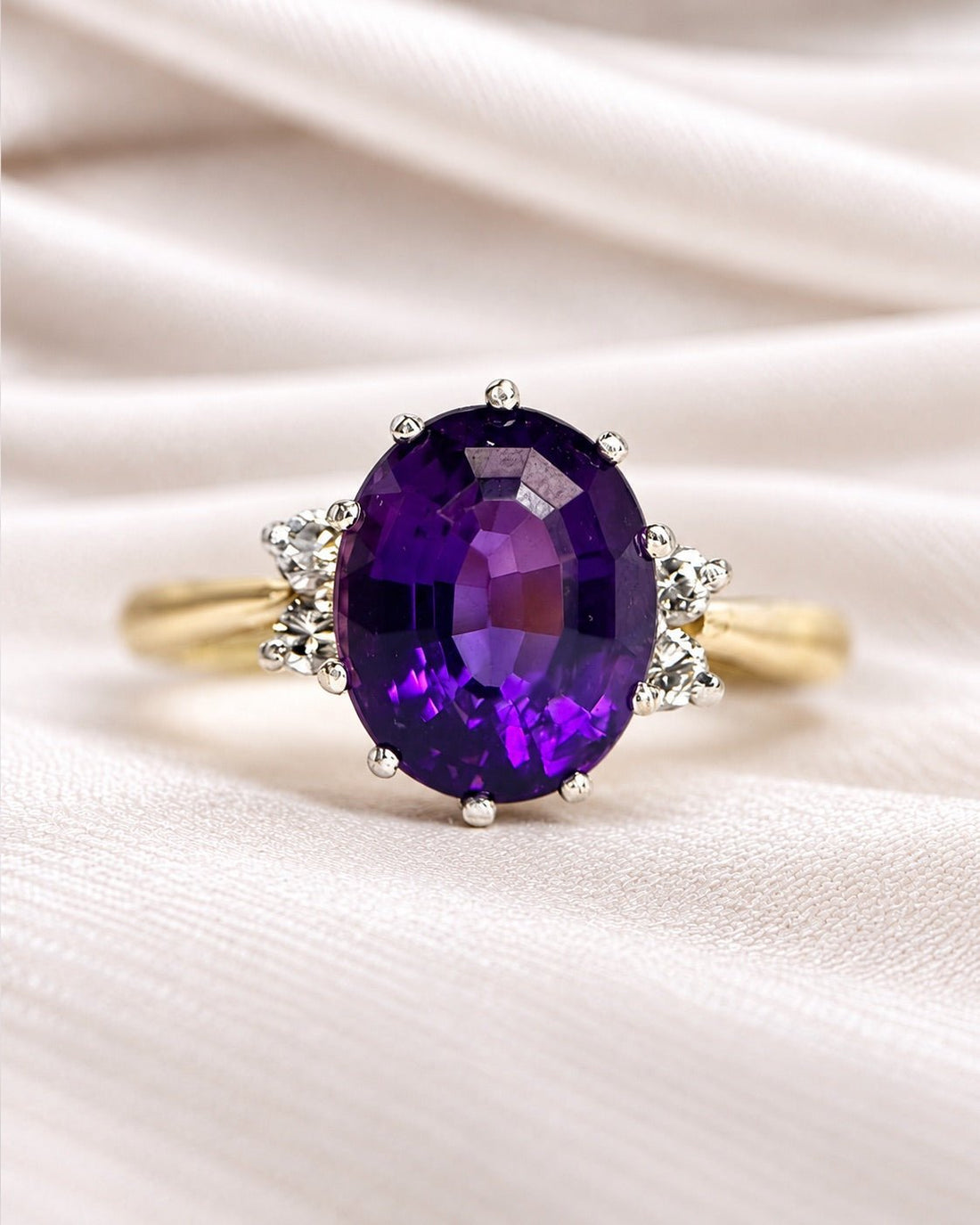 Bague Trilogie Améthyste 2.95 carats, Diamants &amp; Or 4.46 g "Anaïze" - Elliade Paris
