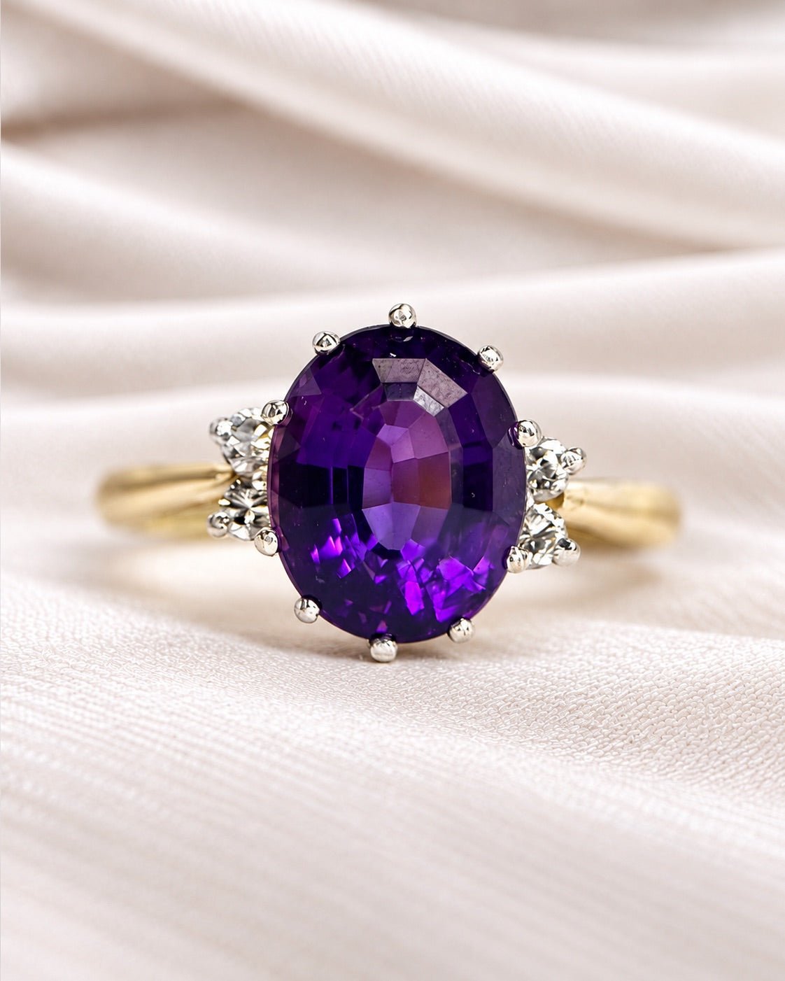 Bague Trilogie Améthyste 2.95 carats, Diamants &amp; Or 4.46 g "Anaïze" - Elliade Paris
