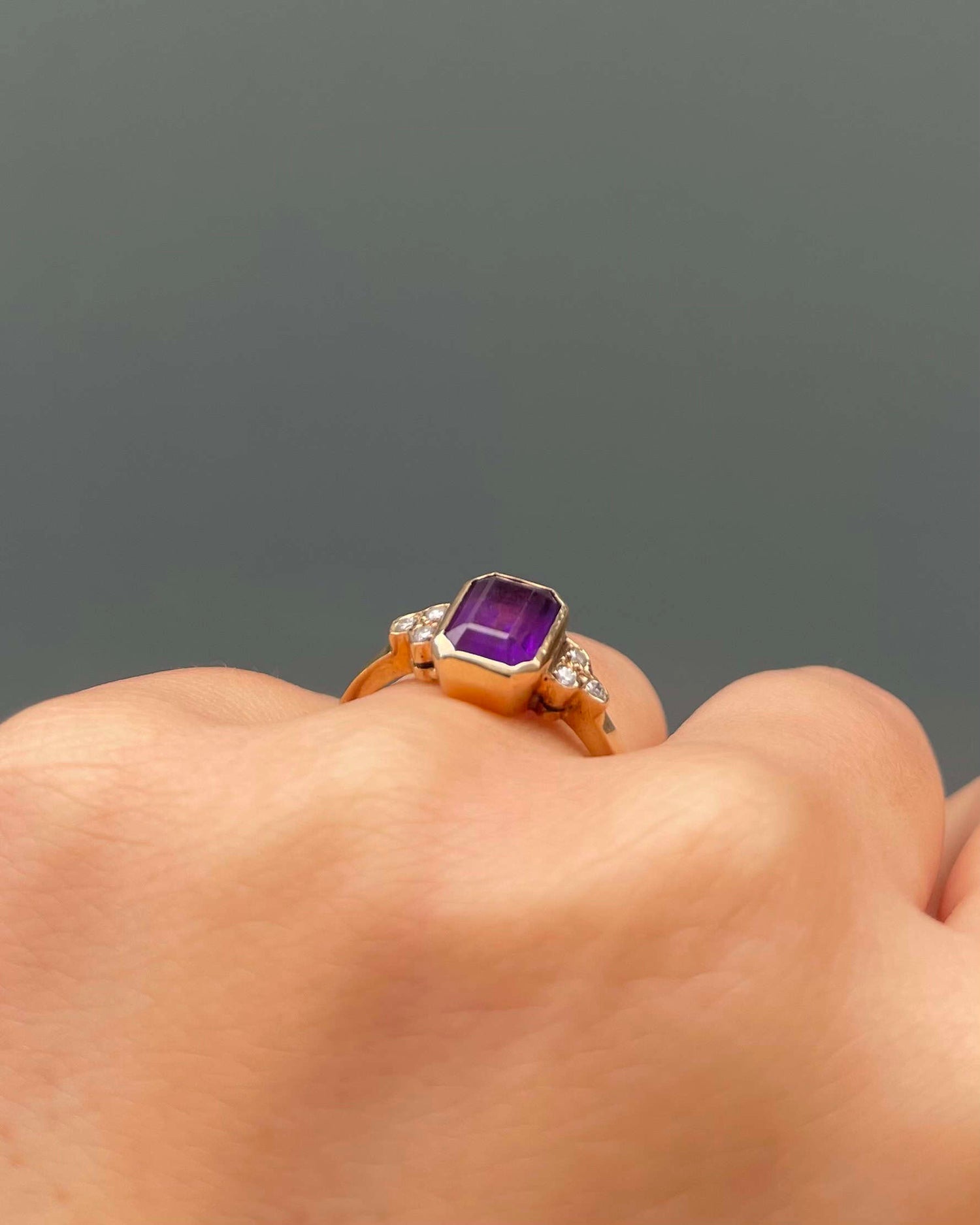 Bague Trilogie Améthyste 1.50 Carat &amp; Diamants &quot;Gabrielle&quot;