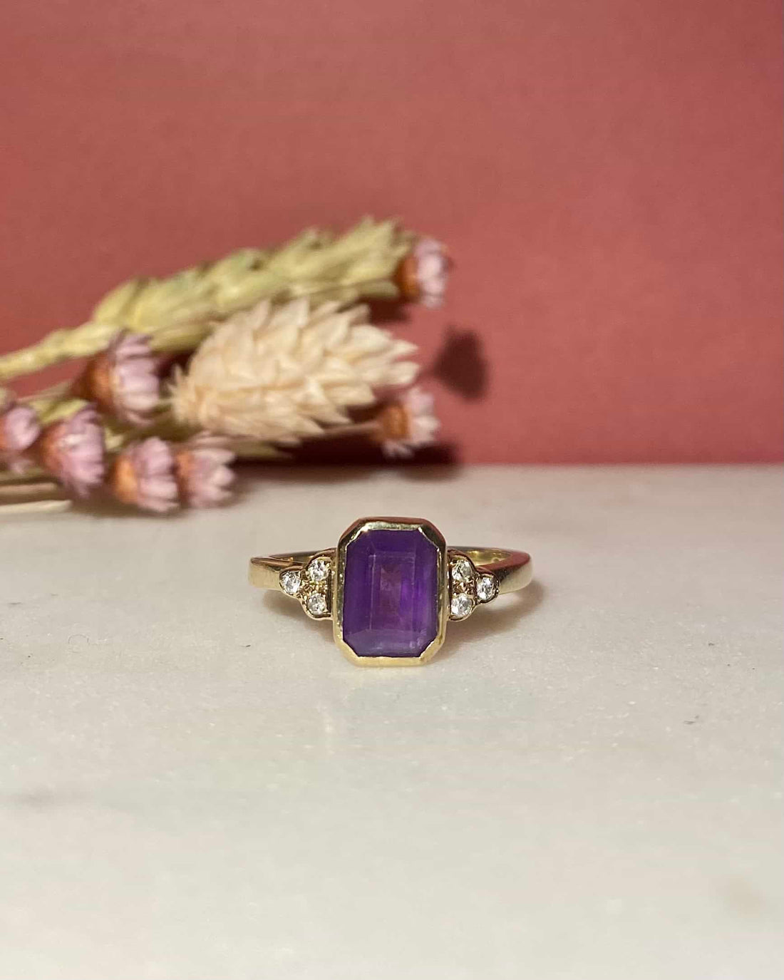 Bague Trilogie Améthyste 1.50 Carat &amp; Diamants &quot;Gabrielle&quot;