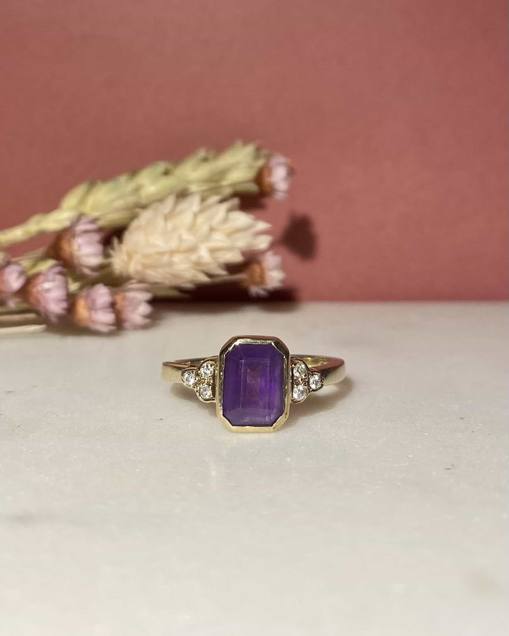 Bague Trilogie Améthyste 1.50 Carat &amp; Diamants "Gabrielle" - Elliade Paris
