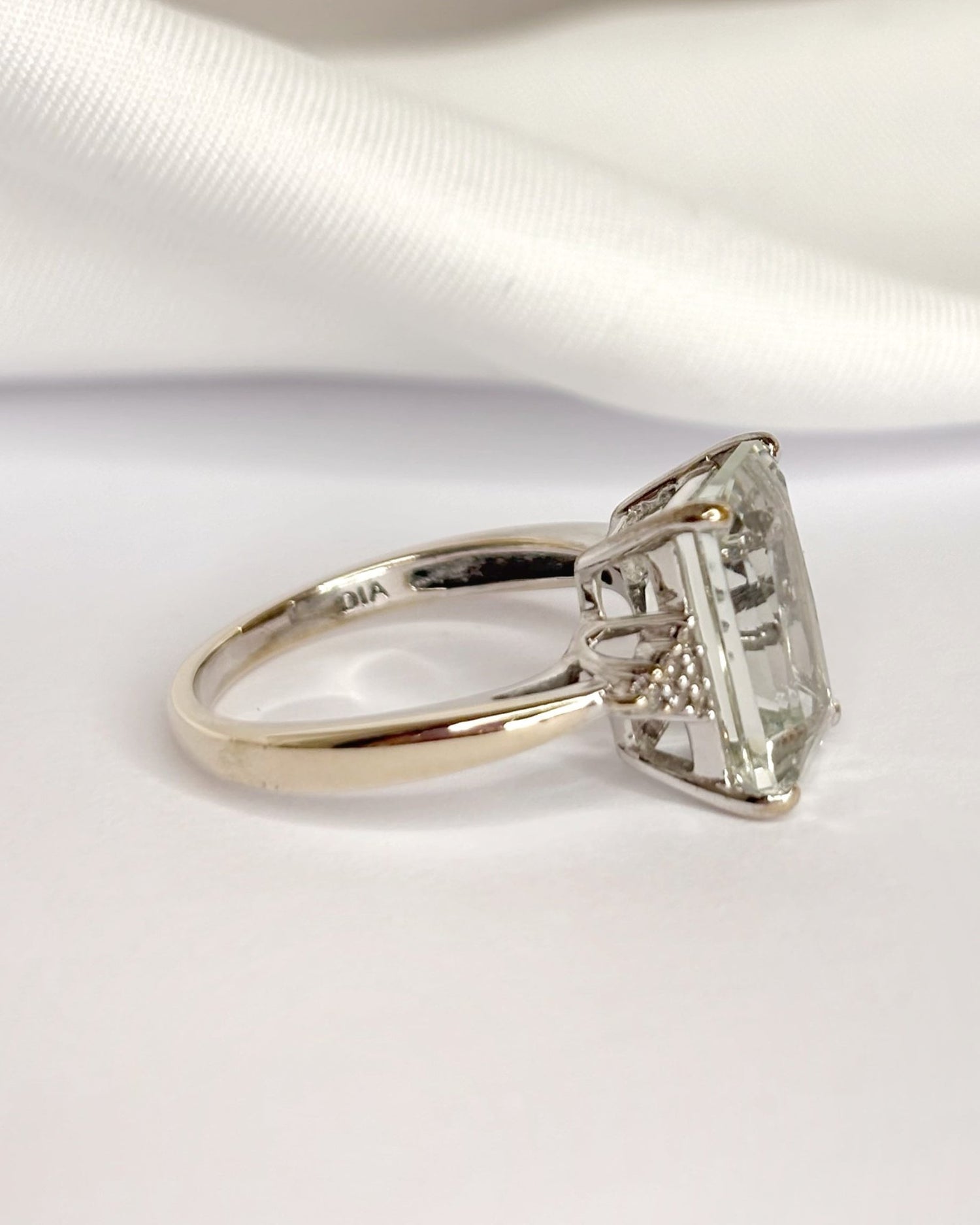 Bague Trilogie Cocktail Prasiolite 4.25 carats &amp; Diamants "Lina" - Elliade Paris