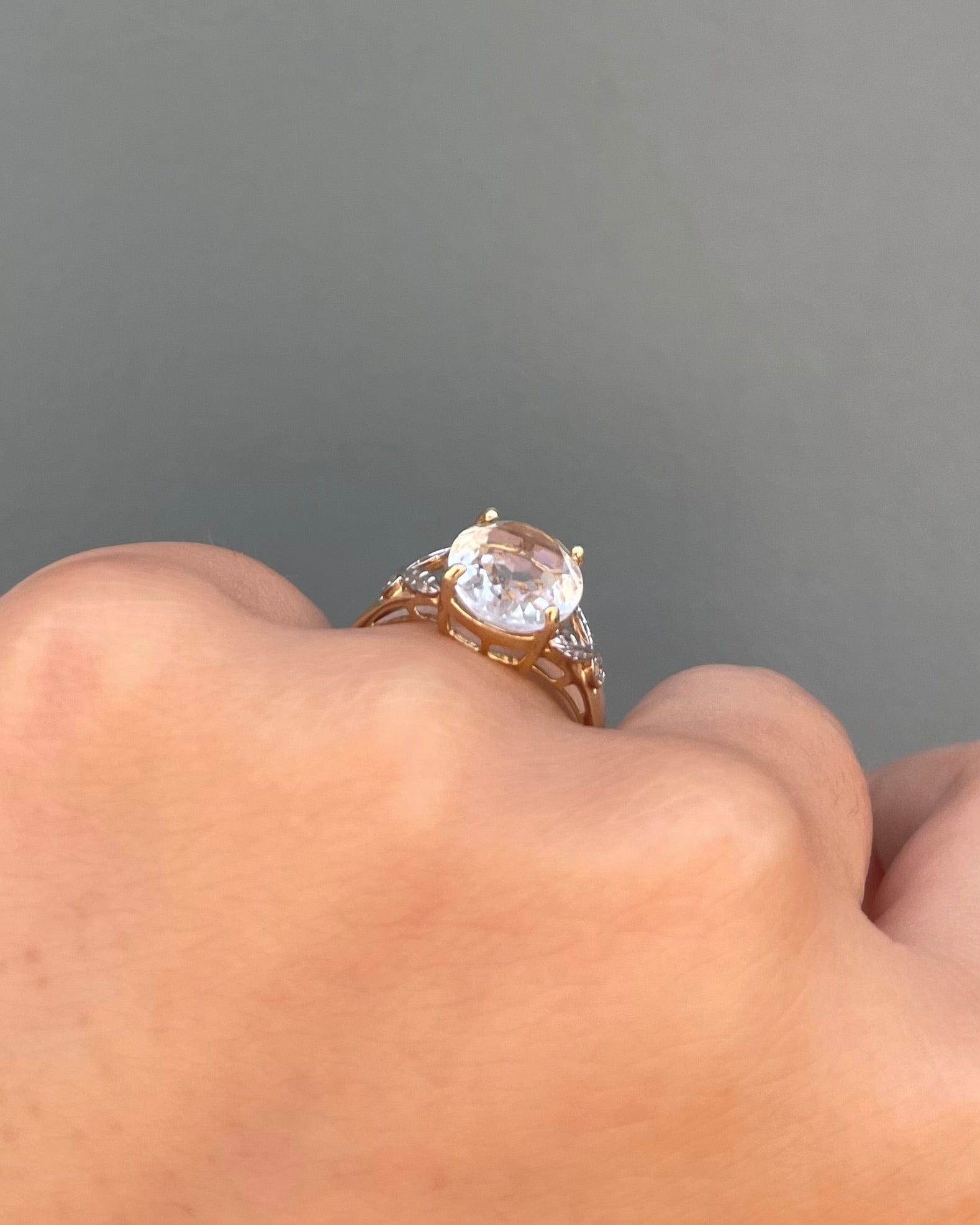 Bague Trilogie Cristal de Roche 2.96 carats &amp; Diamants "Nawel" - Elliade Paris