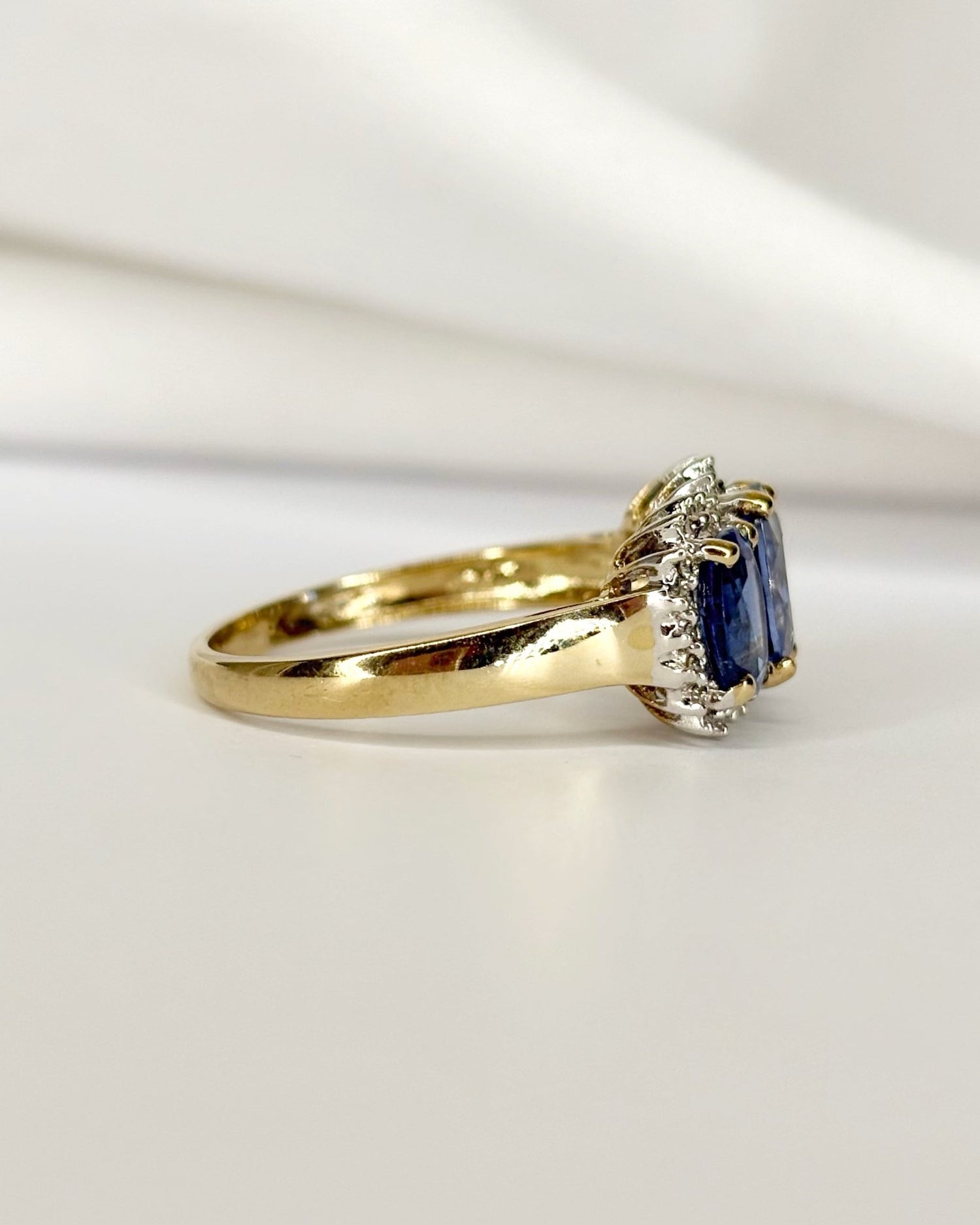 Bague Trilogie Cyanites 2.80 carats &amp; Diamants "Adela" - Elliade Paris