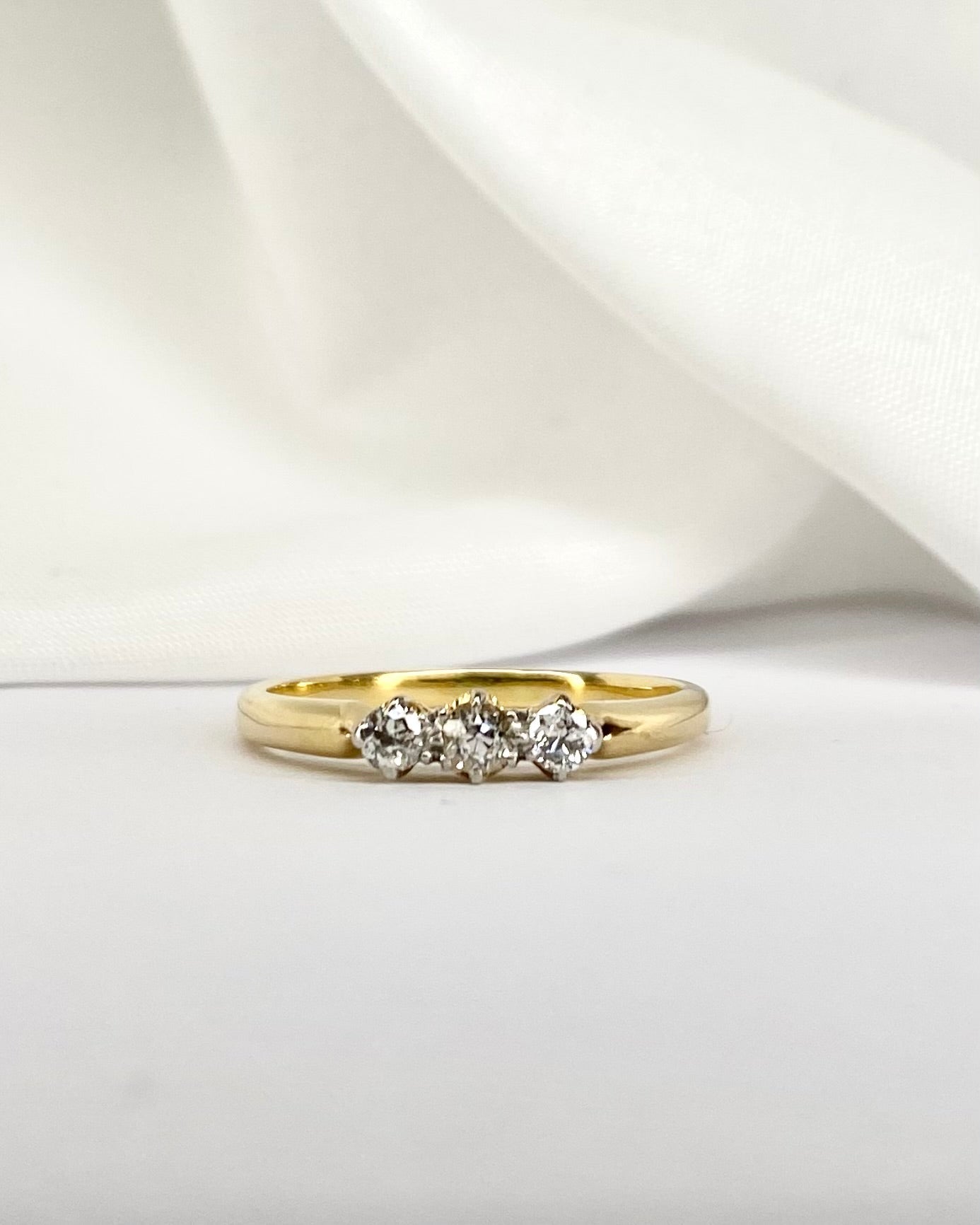 Bague Trilogie Diamants 0.21 carat &quot;Erell&quot; - Elliade Paris