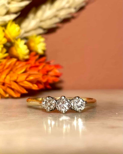 Bague Trilogie Diamants 0.39 carat &quot;Laila&quot; - Elliade Paris