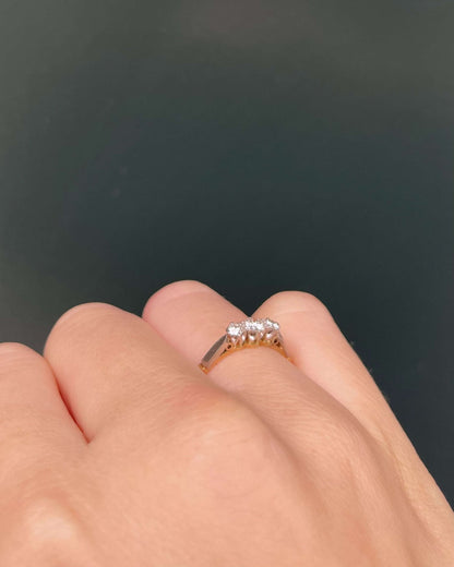 Bague Trilogie Diamants 0.49 carat &quot;Alina&quot; - Elliade Paris
