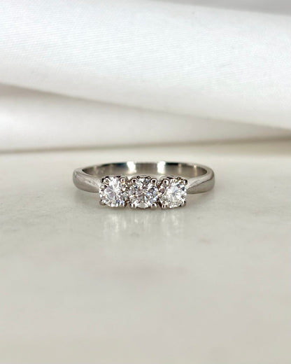 Bague Trilogie Diamants 0.57 carat &quot;Paloma&quot; - Elliade Paris