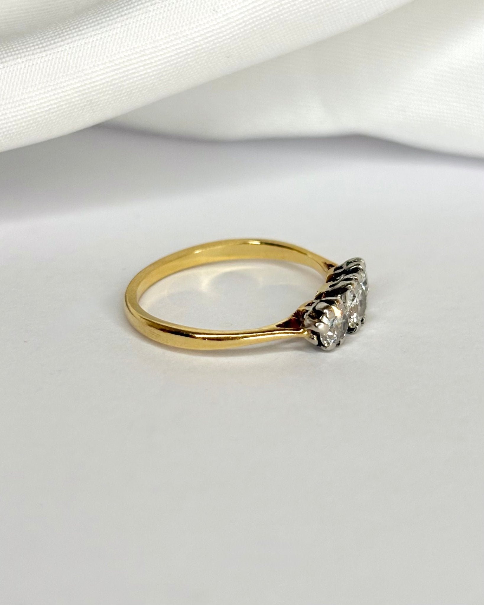 Bague Trilogie Diamants 0.68 carat "Lydiane" - Elliade Paris