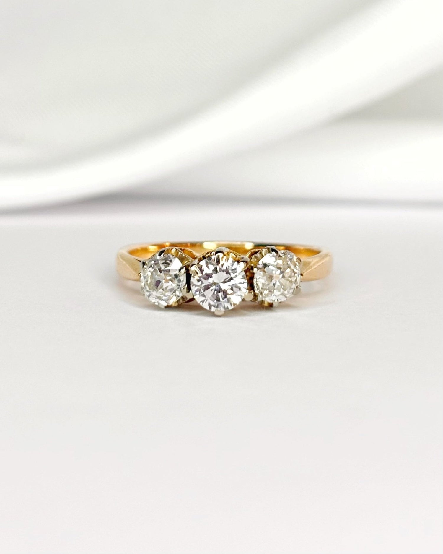 Bague Trilogie Diamants 0.70 carat "Vanessa" - Elliade Paris