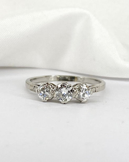 Bague Trilogie Diamants 0.72 carat &quot;Galinda&quot; - Elliade Paris