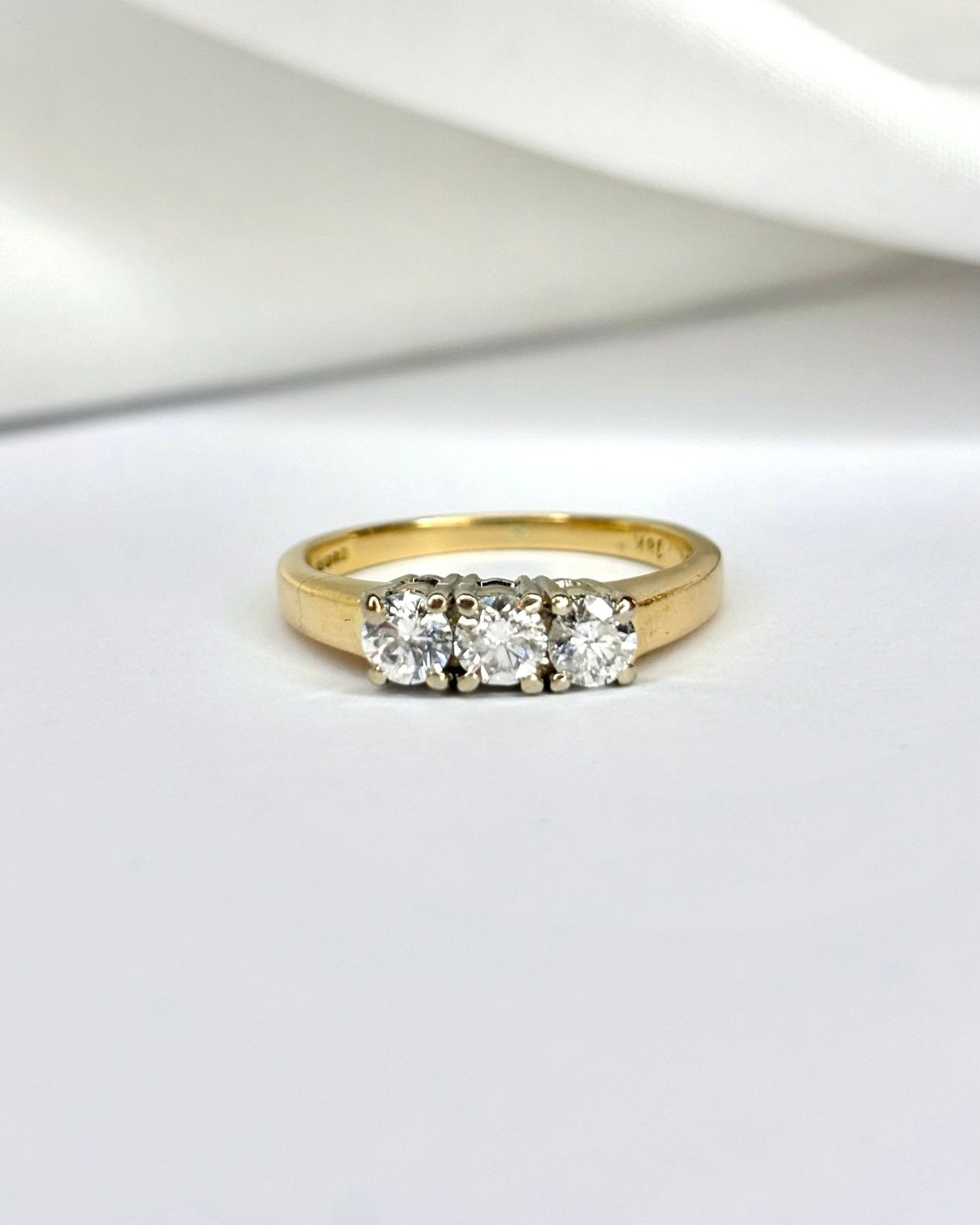 Bague Trilogie Diamants 0.75 carat &quot;Simone&quot; - Elliade Paris