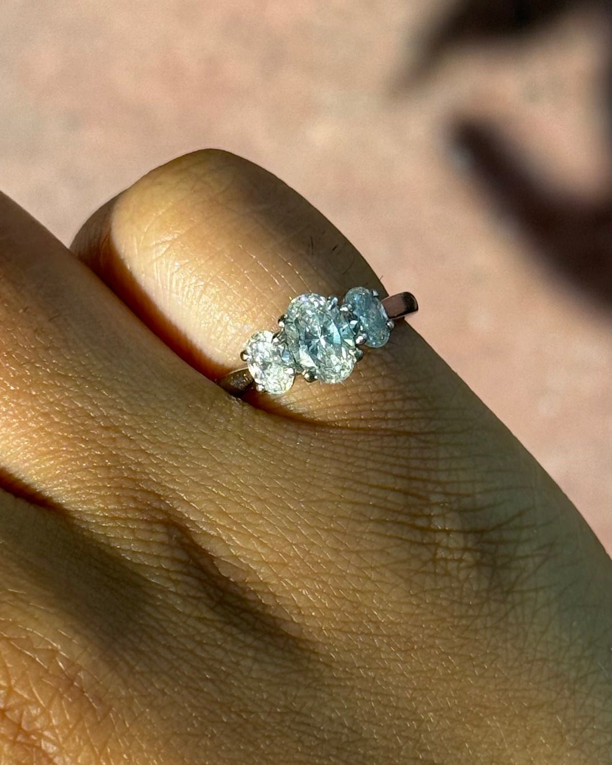 Bague Trilogie Diamants ovale 1.70 carat G/VS "Pénelope" - Elliade Paris