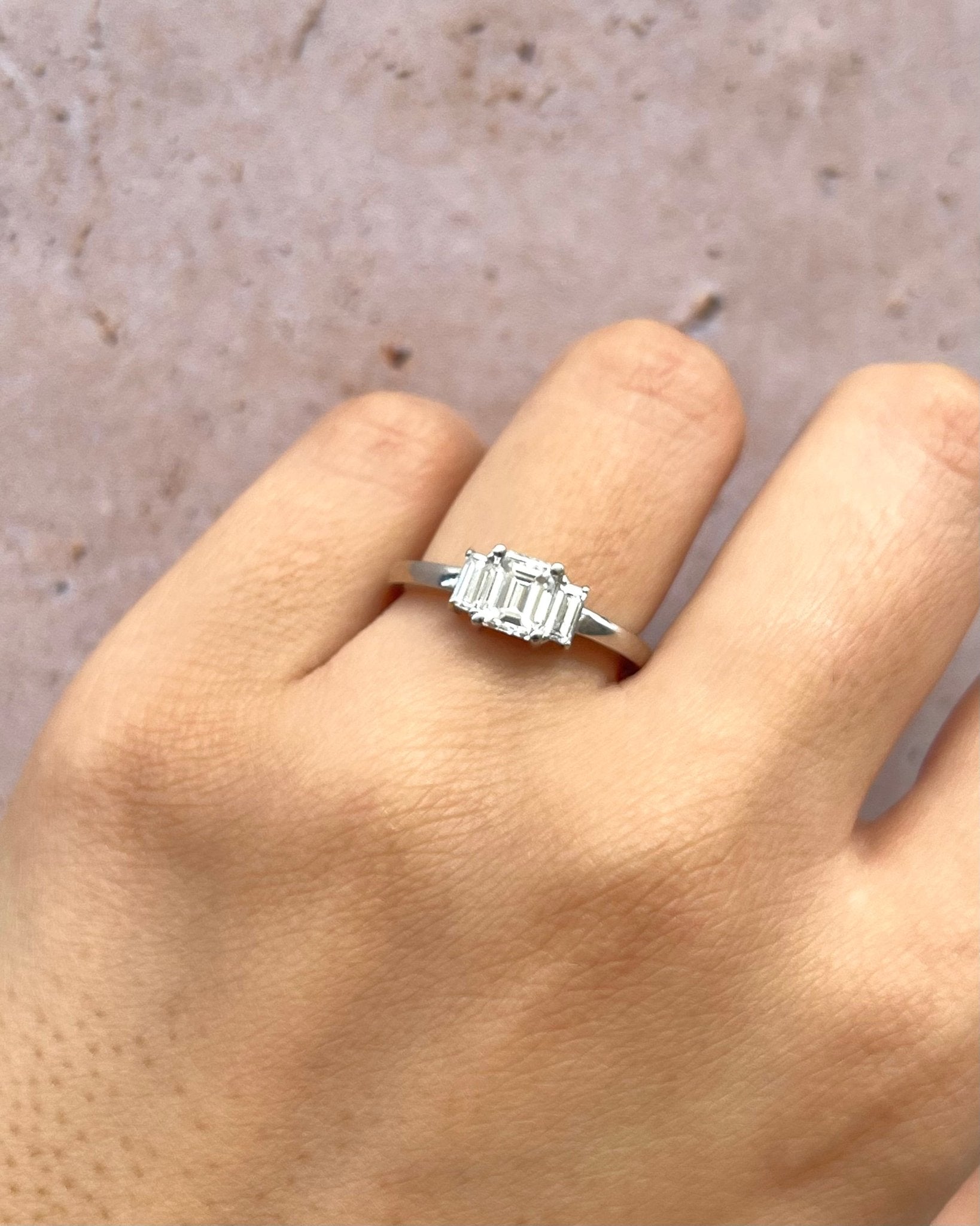Bague Trilogie Diamants taille émeraude 1.08 carat "Anouck" - Elliade Paris