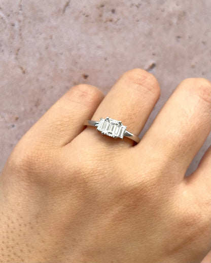Bague Trilogie Diamants taille émeraude 1.08 carat "Anouck" - Elliade Paris