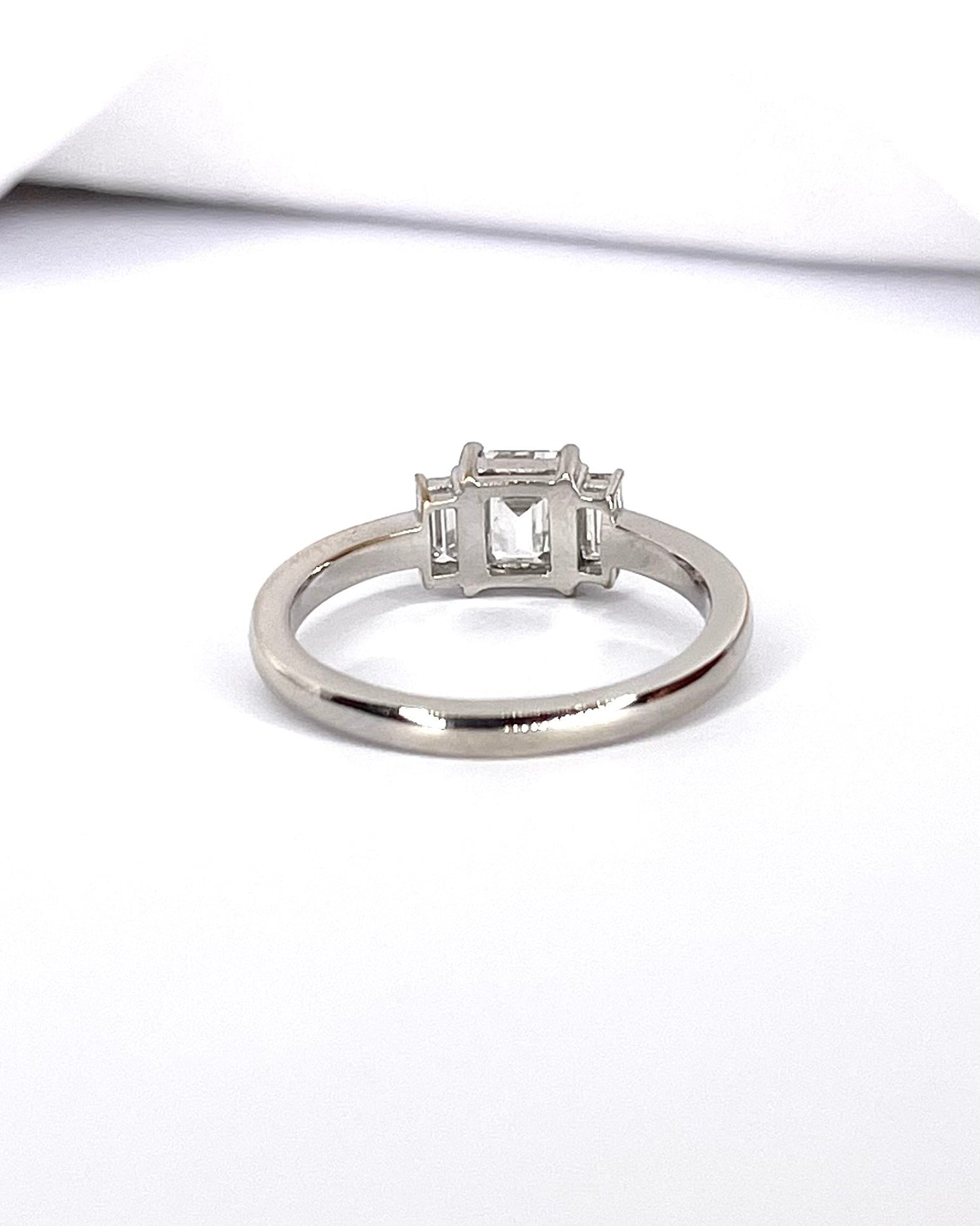 Bague Trilogie Diamants taille émeraude 1.08 carat "Anouck" - Elliade Paris