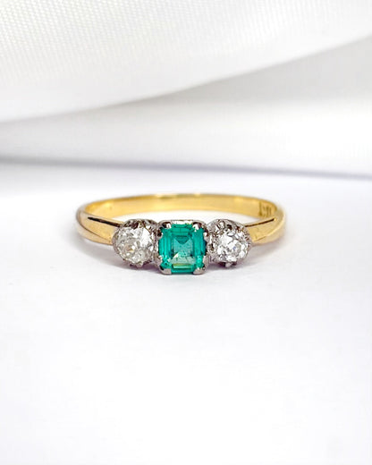 Bague Trilogie Émeraude 0.24 carat &amp; Diamants "Lucia" - Elliade Paris