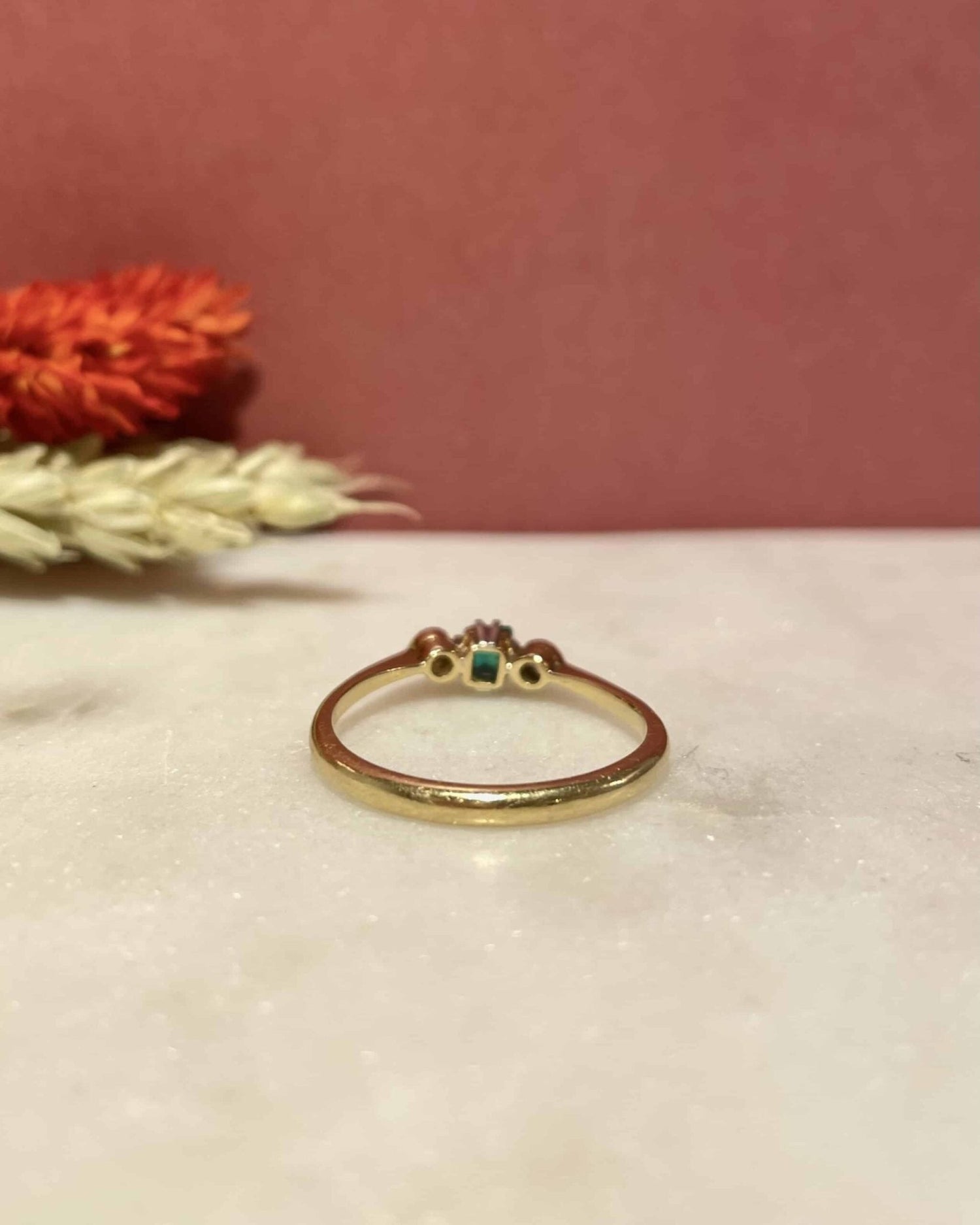 Bague Trilogie Emeraude 0.30 carat &amp; Diamants &quot;Irene&quot; - Elliade Paris
