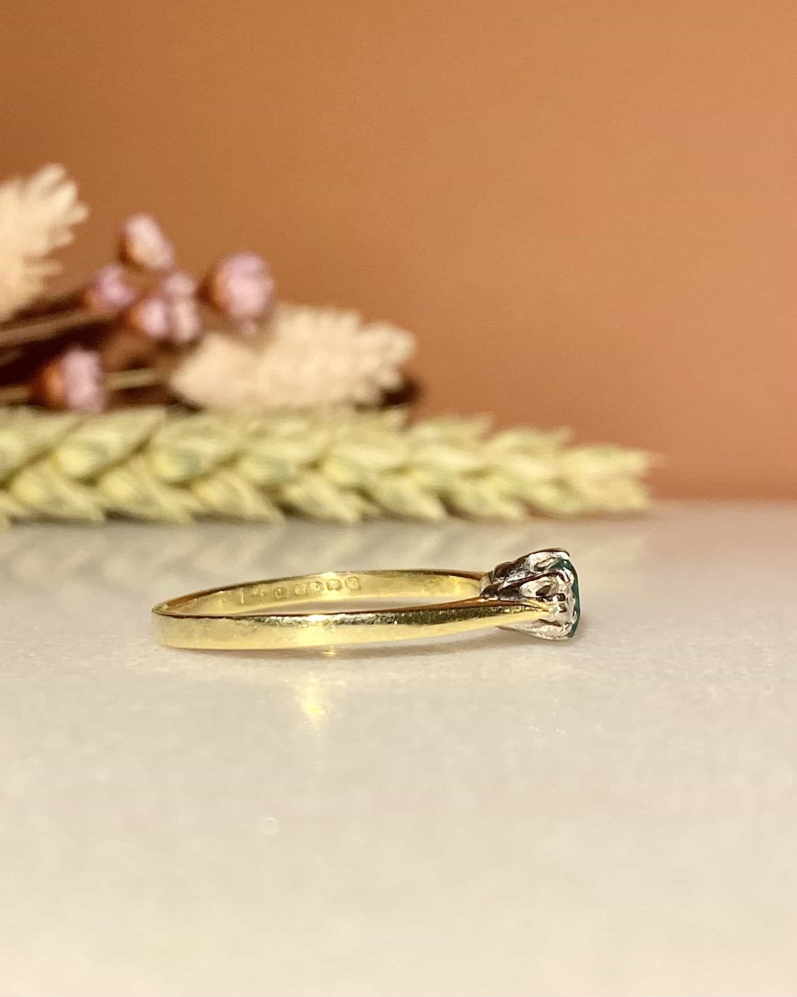 Bague Trilogie Emeraude 0.30 carat &amp; Diamants "Serena" - Elliade Paris