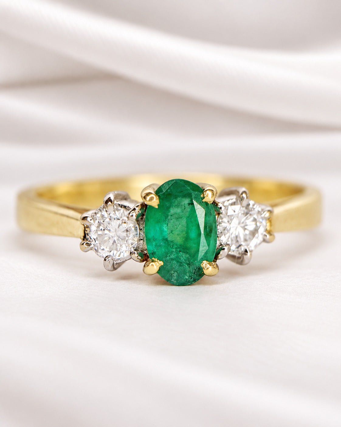 Bague Trilogie Émeraude 0.45 carat &amp; Diamants 0.20 carat "Melissa" - Elliade Paris