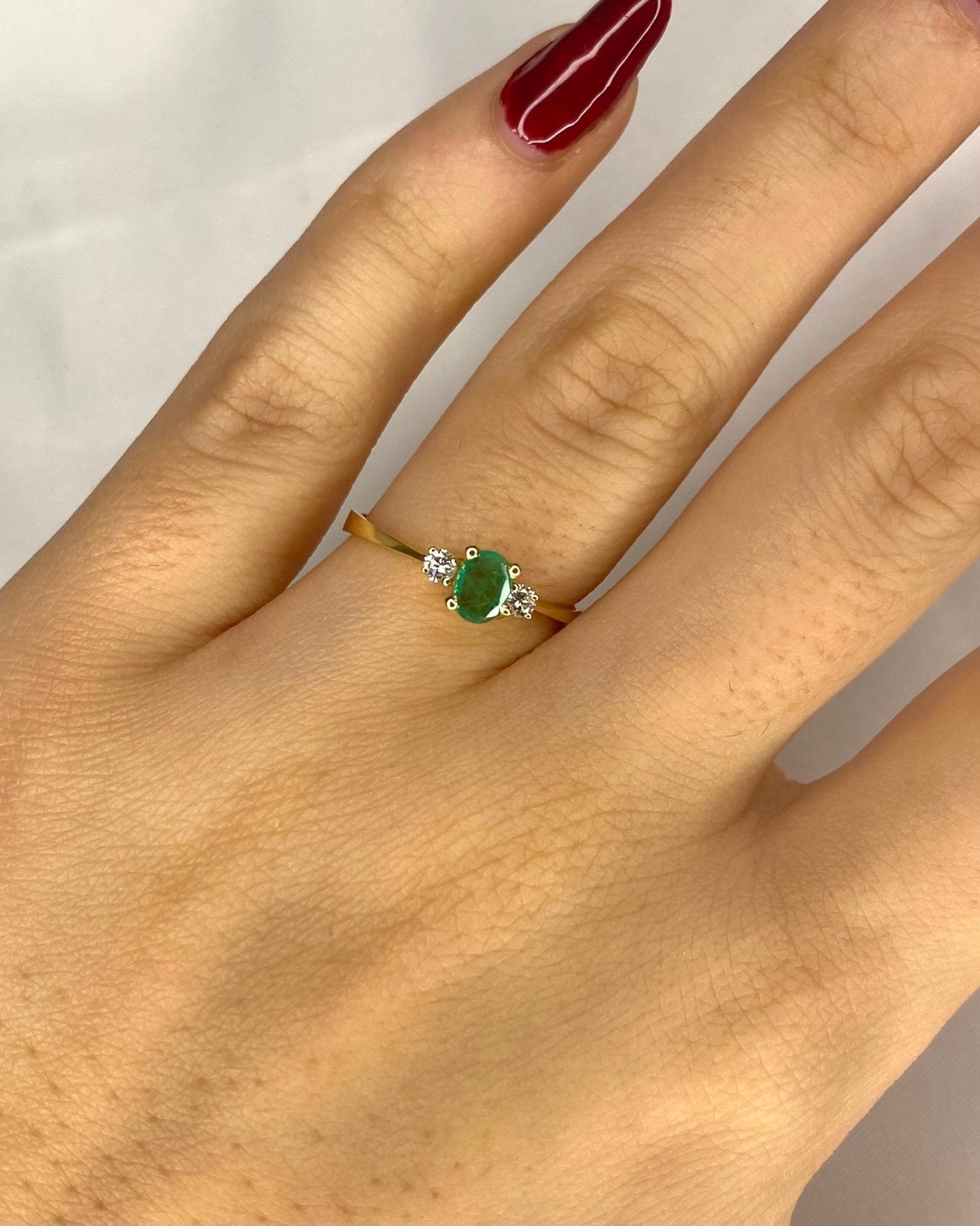 Bague Trilogie Emeraude 0.45 carat &amp; Diamants "Léontine" - Elliade Paris