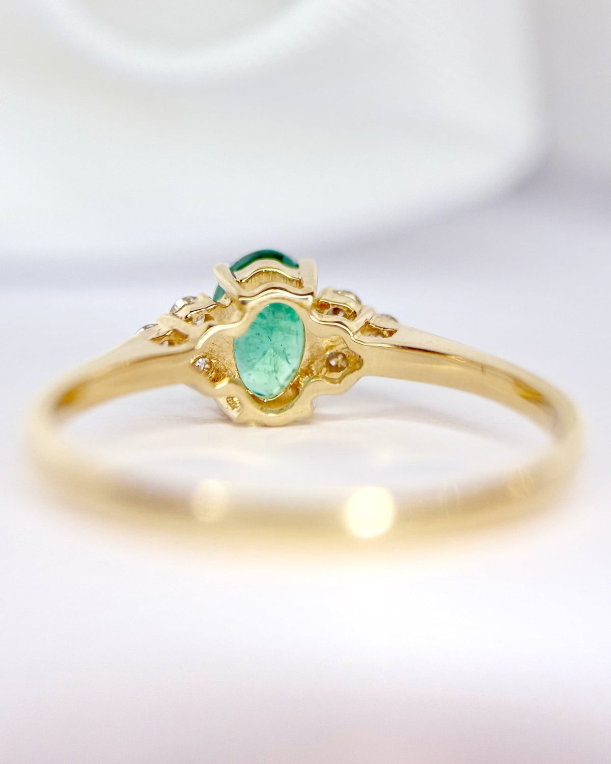 Bague Trilogie Émeraude 0.55 carat &amp; Diamants "Nadine" - Elliade Paris