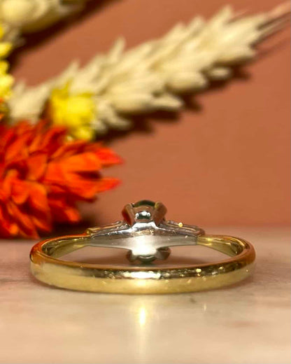 Bague Trilogie Emeraude 0.60 carat &amp; Diamants &quot;Anasthasia&quot; - Elliade Paris