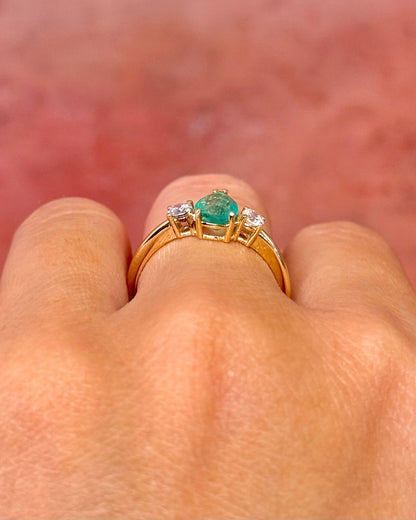 Bague Trilogie Émeraude 0.70 carat &amp; Diamants "Camille" - Elliade Paris