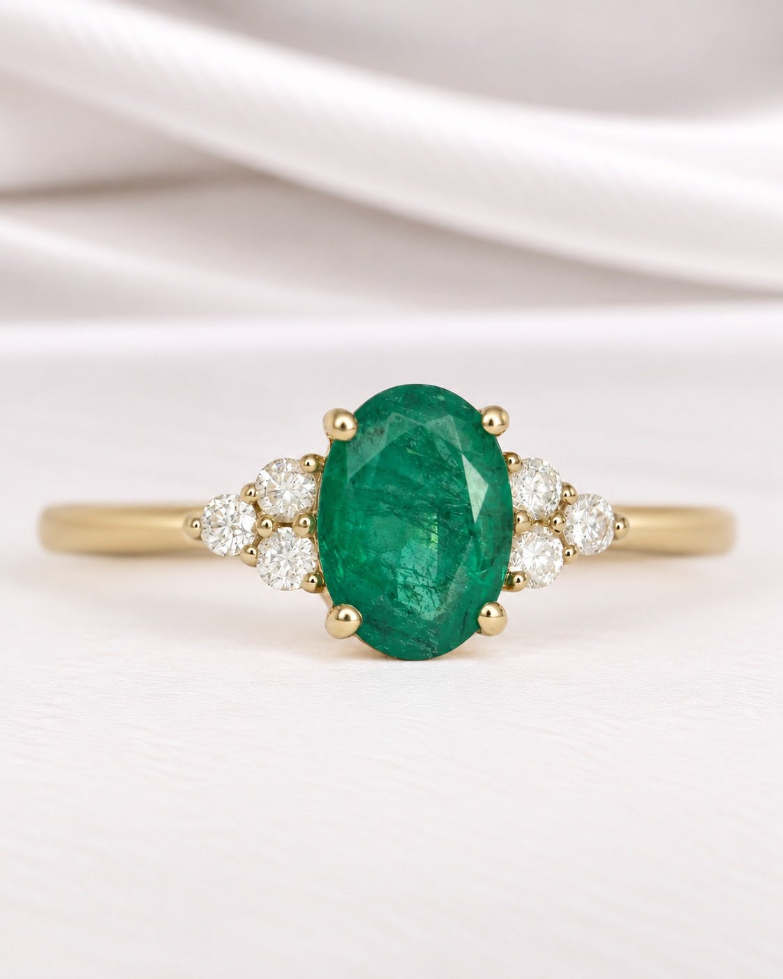 Bague Trilogie Émeraude 0.76 carat &amp; Diamants "Vanessa" - Elliade Paris