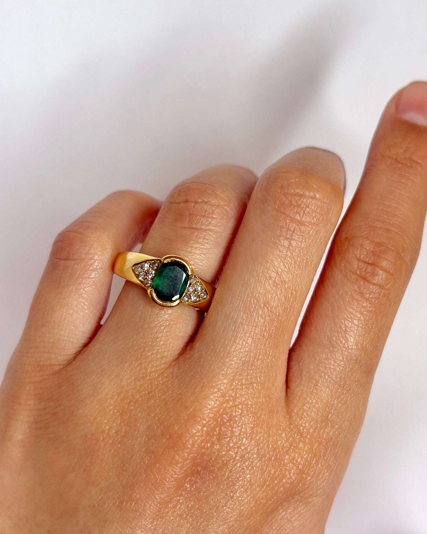 Bague Trilogie Émeraude 1 carat &amp; Diamants "Esmeralda" - Elliade Paris